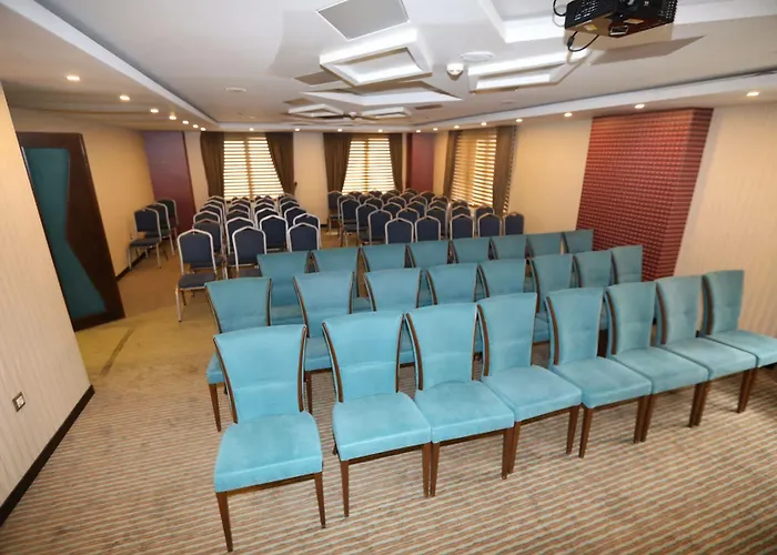 Centrum Business 4* Adana